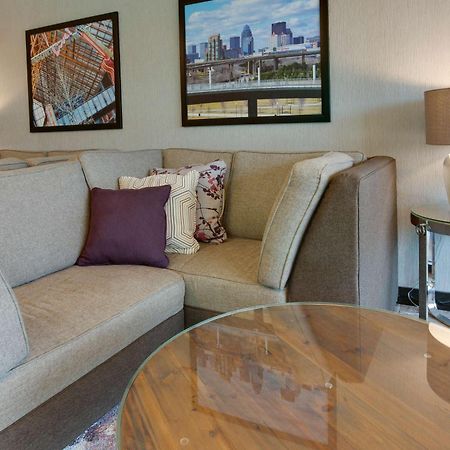 Drury Inn & Suites Louisville East Екстериор снимка