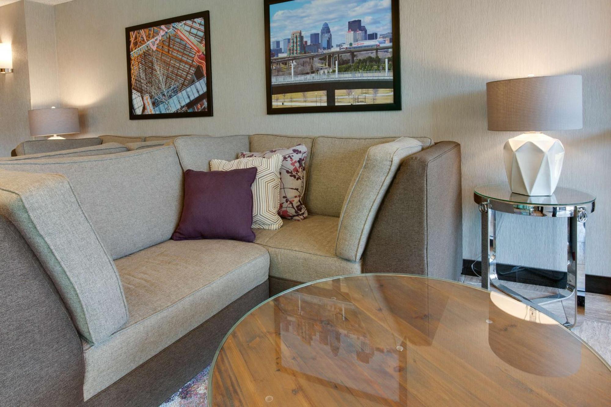 Drury Inn & Suites Louisville East Екстериор снимка