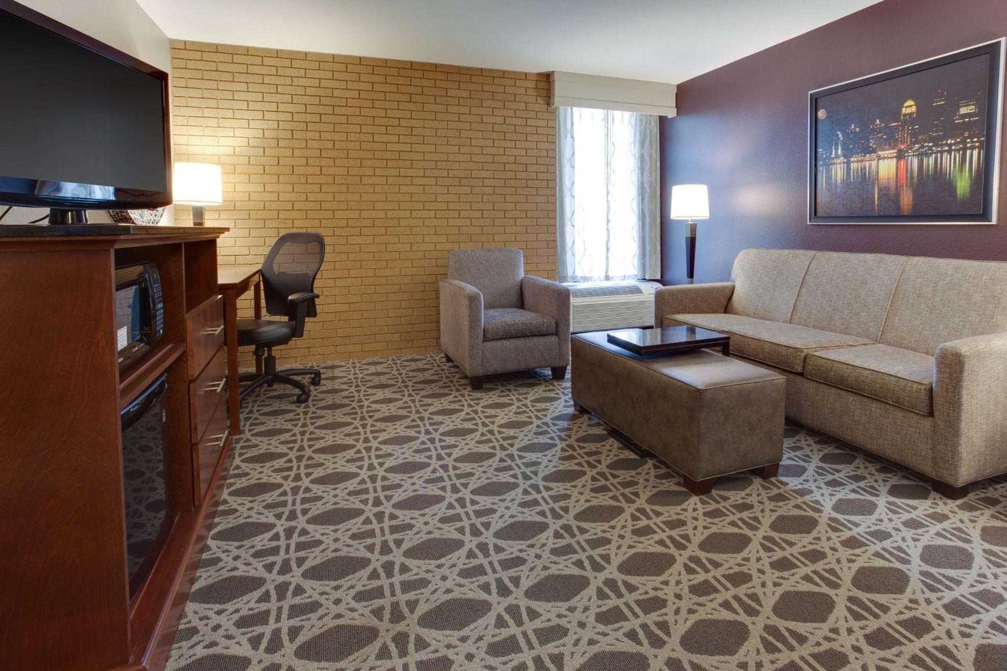 Drury Inn & Suites Louisville East Екстериор снимка
