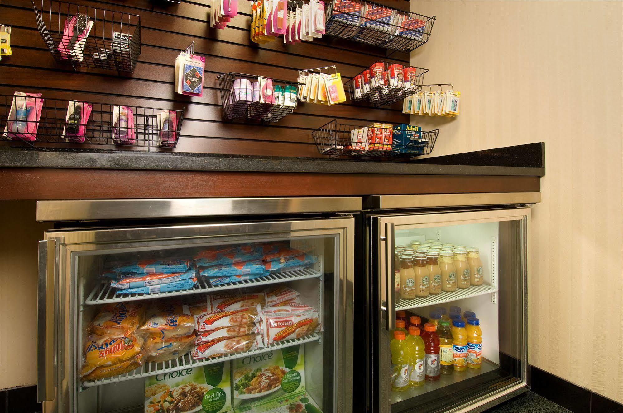 Drury Inn & Suites Louisville East Екстериор снимка